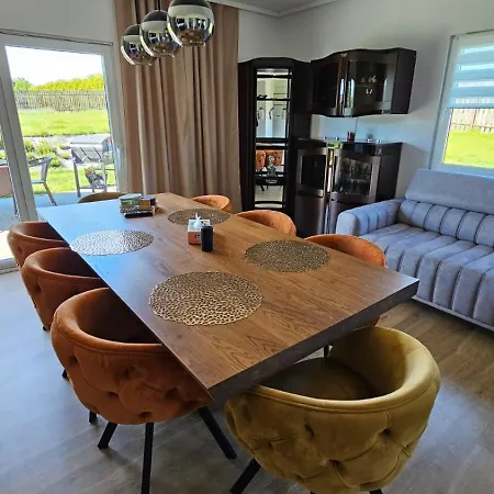 Semesterbostad Galaxy House